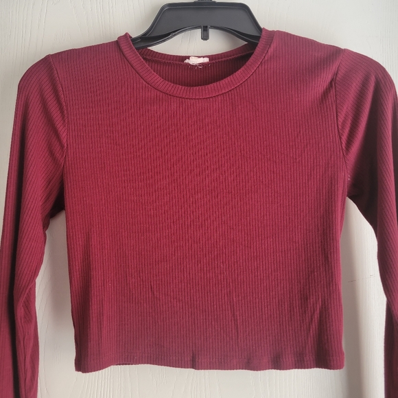 🟣Maroon long sleeve crop top - Picture 2 of 4